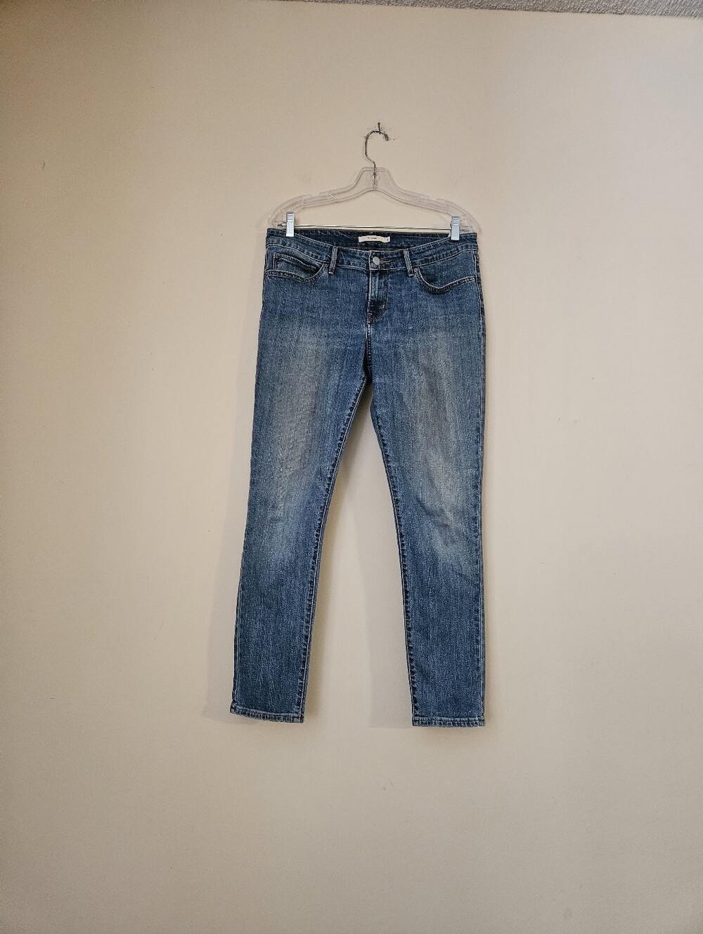 Levi's 711 Women's Skinny Jeans in Medium Blue Denim, Size 31